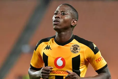 "تاريخا كبيرا ومباراة مرتقبة".. لاعب كايزر تشيفز يتحدث ليلا كورة عن مواجهة الزمالك والمصري